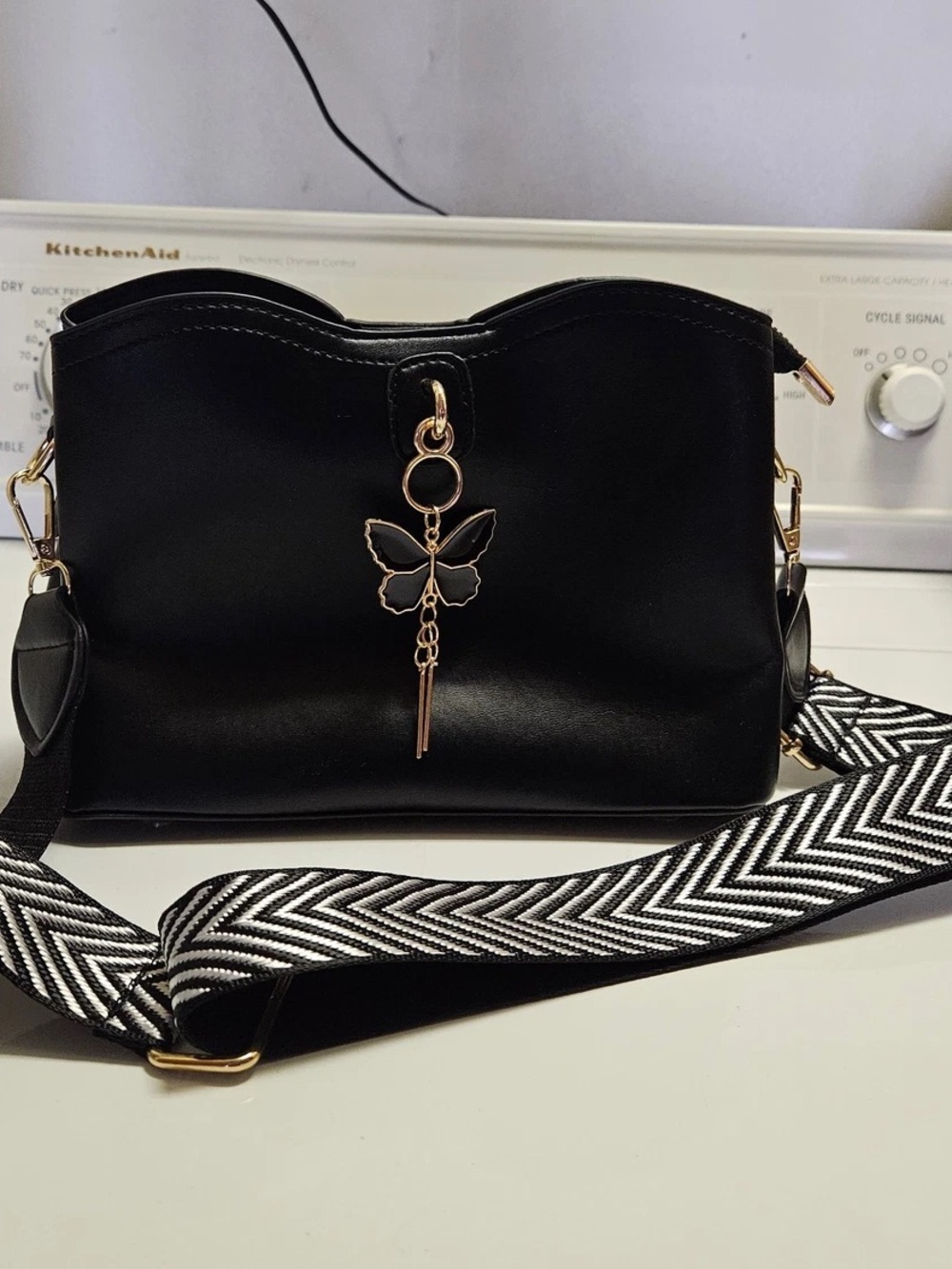 Popular Women’s Butterfly Charm Crossbody Bucket Bag